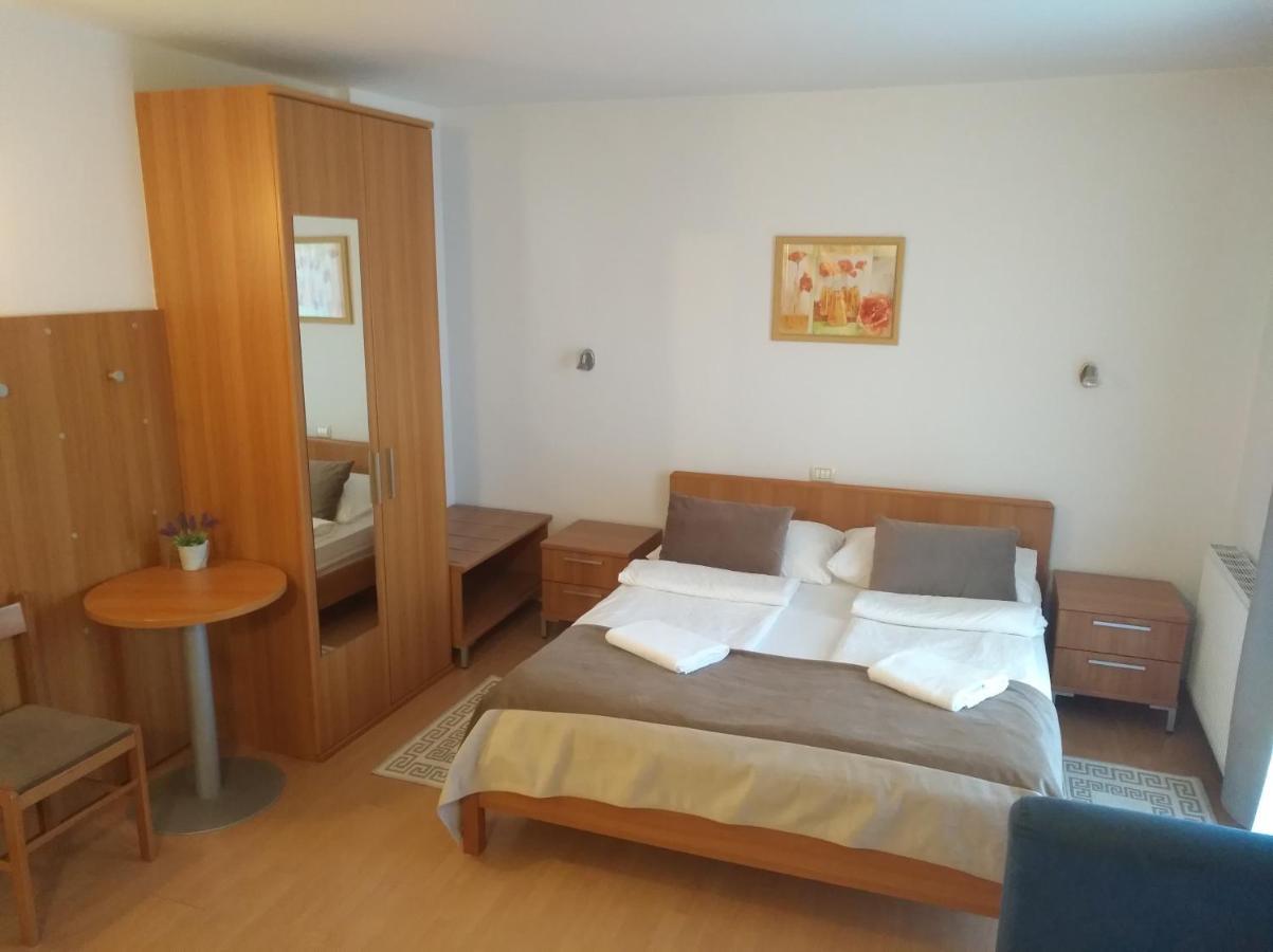 Garni Hotel Keltika อิซอลา ภายนอก รูปภาพ