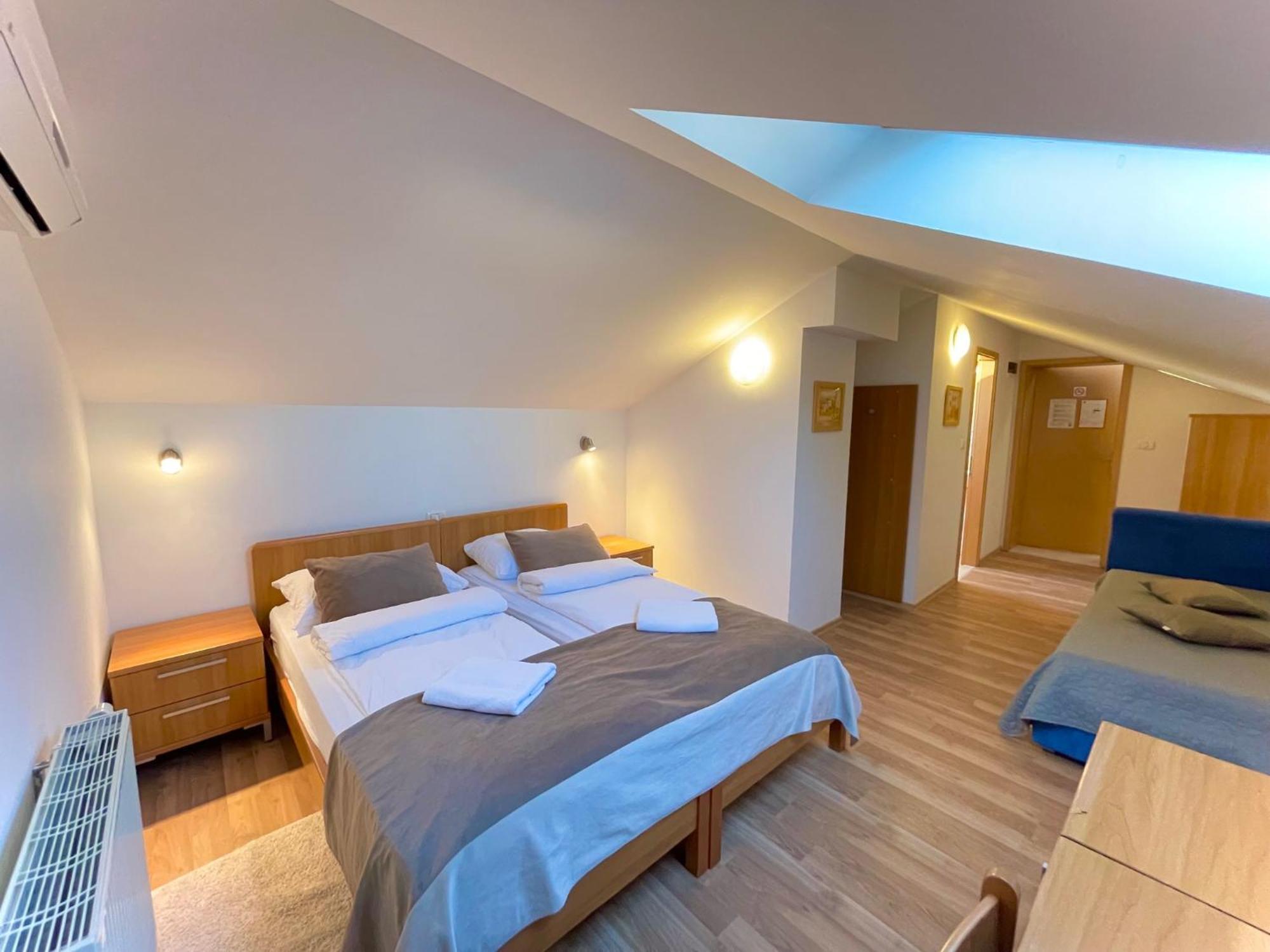 Garni Hotel Keltika อิซอลา ภายนอก รูปภาพ
