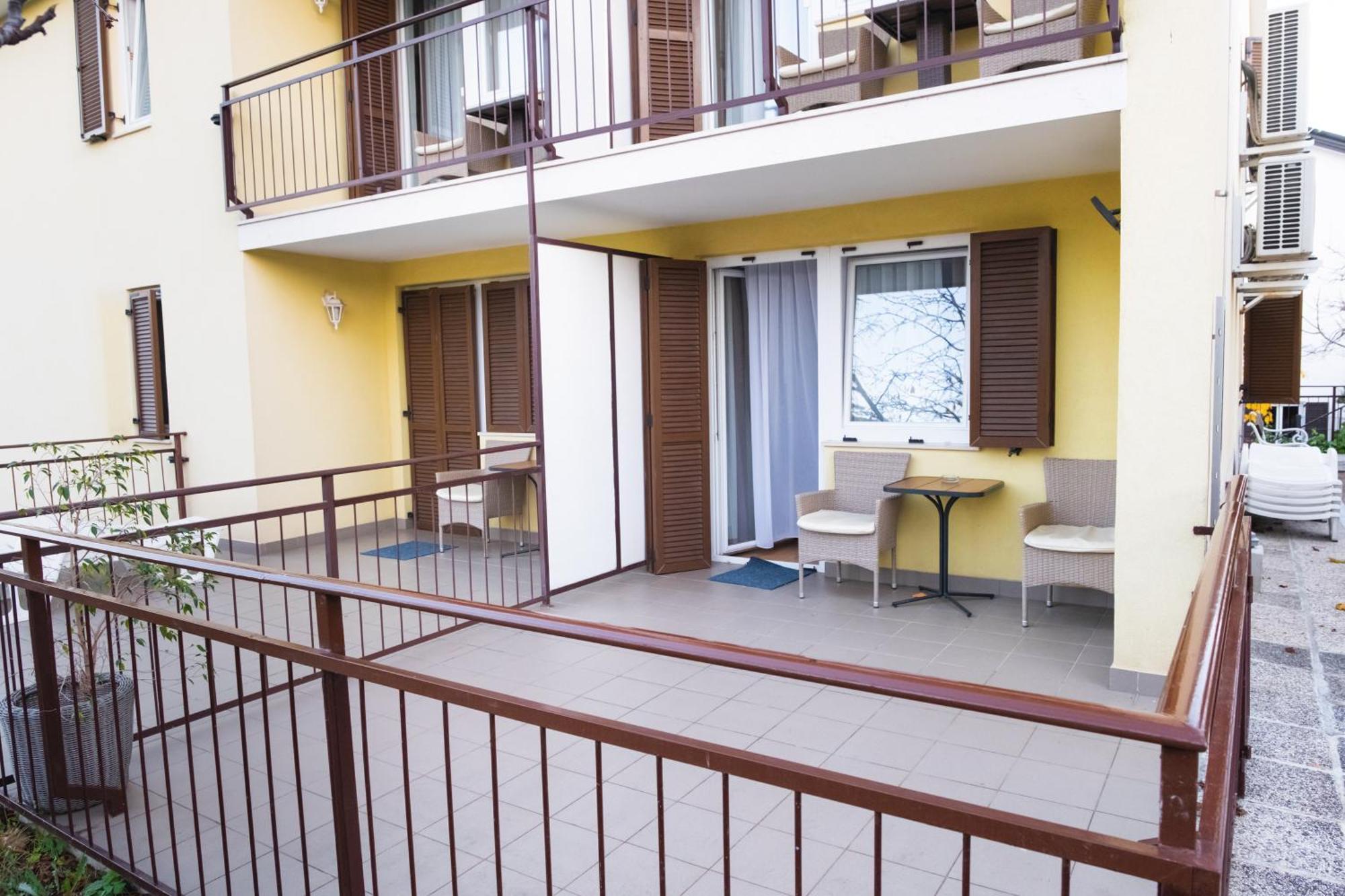 Garni Hotel Keltika อิซอลา ภายนอก รูปภาพ