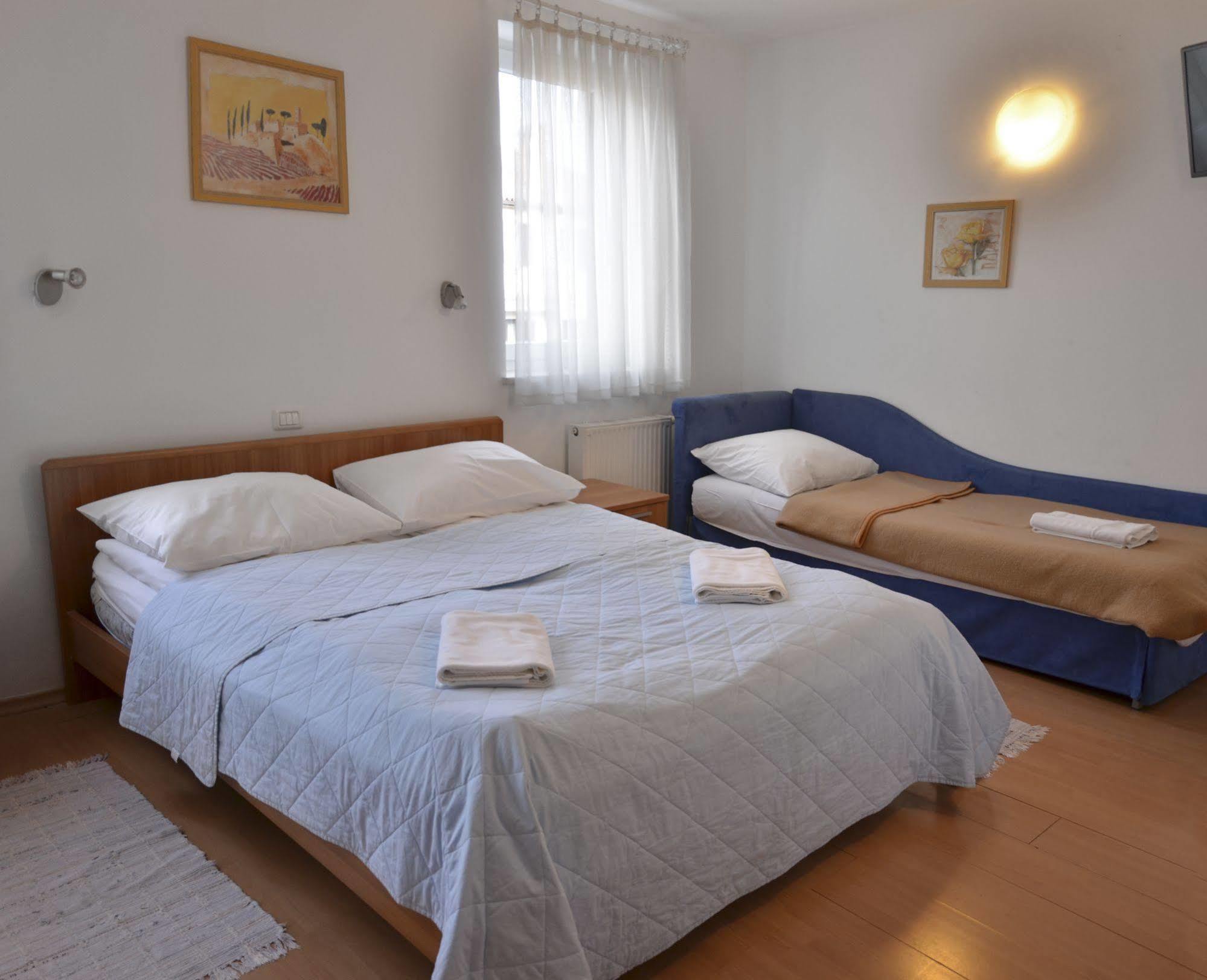 Garni Hotel Keltika อิซอลา ภายนอก รูปภาพ